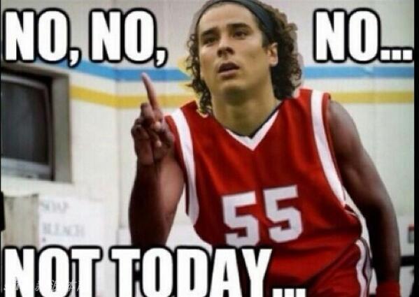  桑普多利亚门将神勇发挥，多次扑救力保球门不失