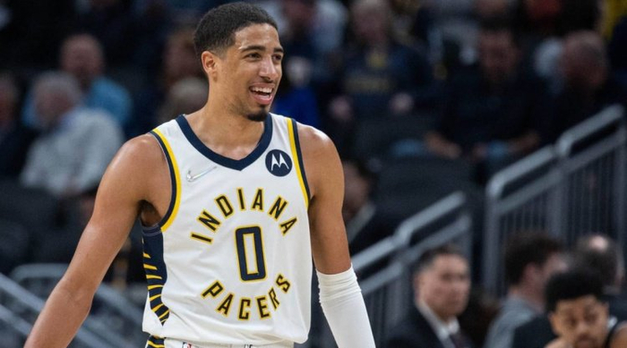 印第安纳步行者指挥官泰瑞斯·哈利伯顿持续贡献神奇表现，中场压哨绝杀已成其标志性保留节目。